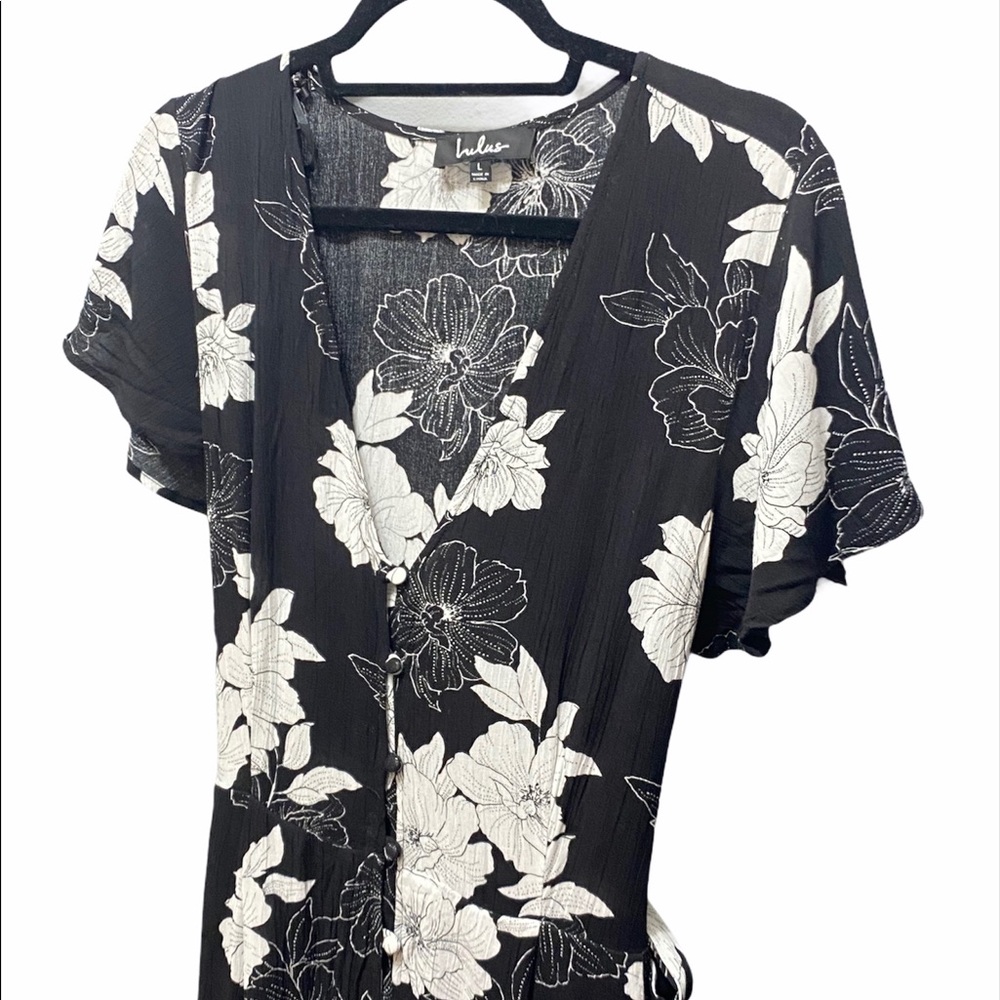 Lulu’s Black and White Romper - Picture 2 of 4